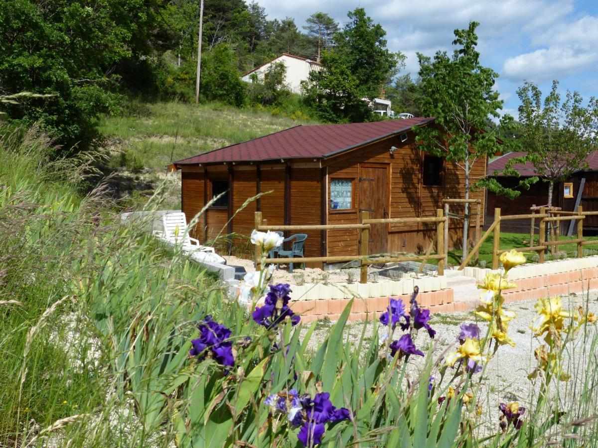 Les Cabanes De Bourras La Palud-sur-Verdon Exteriör bild